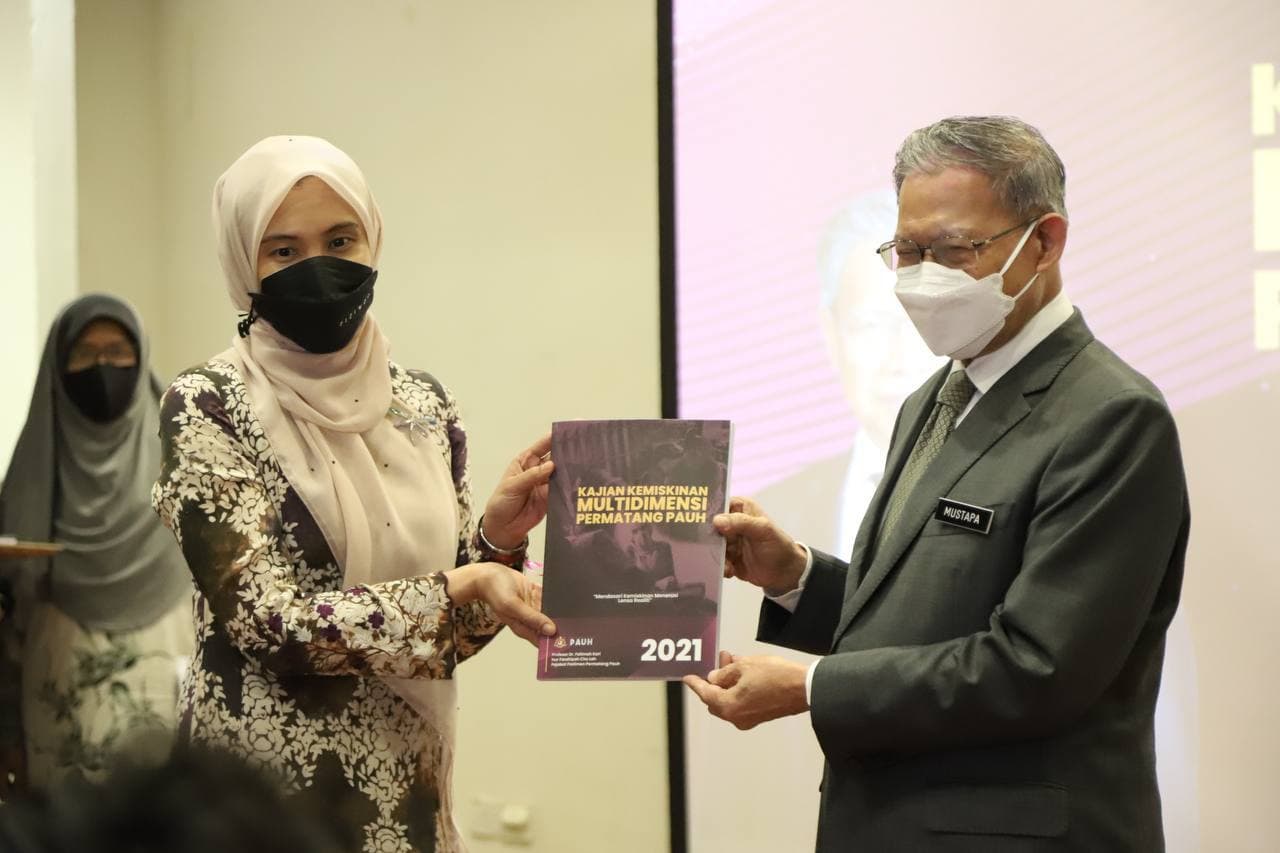 YB NURUL IZZAH ANWAR LAUNCHES THE PERMATANG PAUH MULTIDIMENSIONAL POVERTY INDEX REPORT 2021